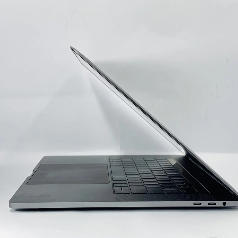 Apple MacBook Pro Intel Core i7-7820HQ @3.1GHz 16GB RAM 512GB SSD 15.4" LCD Display AMD Radeon Pro 555 2GB Graphics With Touch Bar Bluetooth Wireless Webcam Ex UK 6 Months Warranty Grade A Mid 2017 A1707 